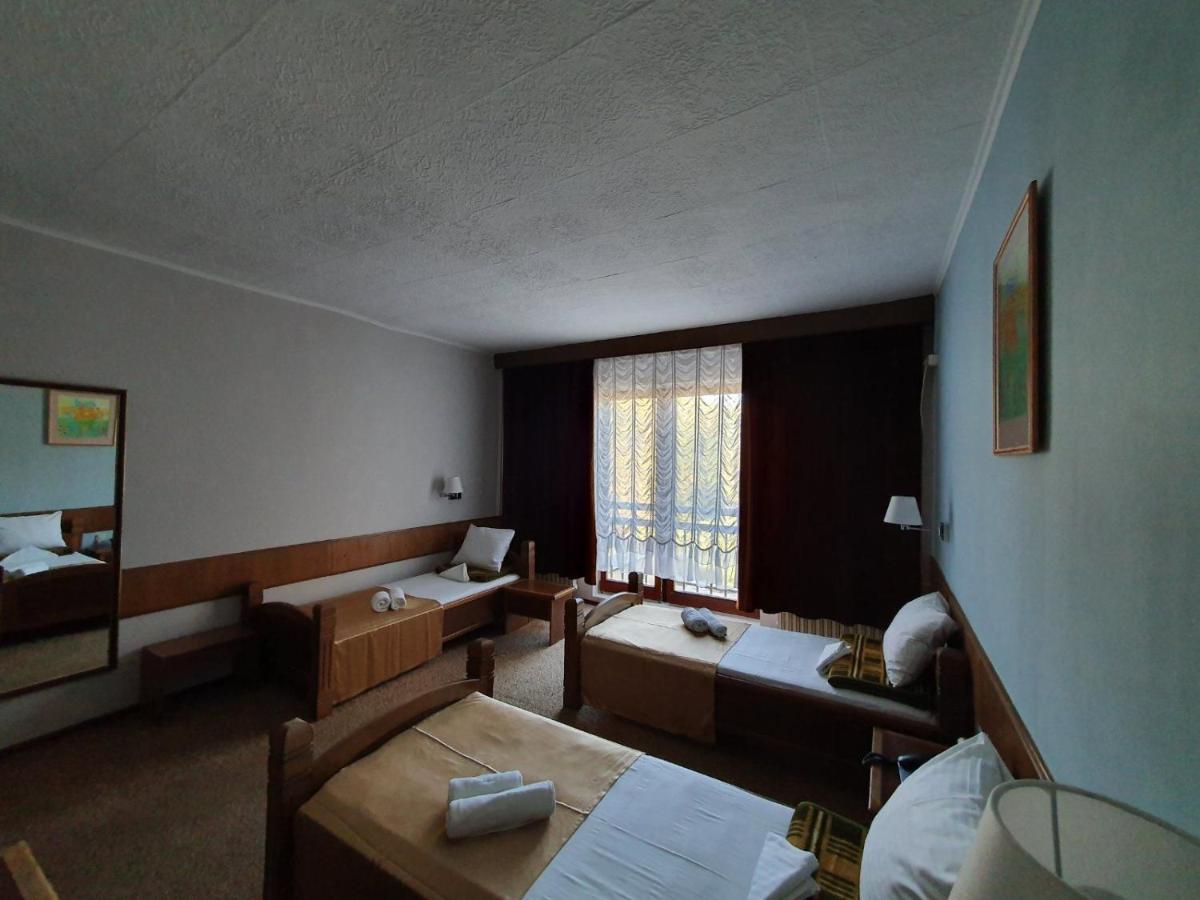 Hotel Biser Panonija Duboka Buitenkant foto